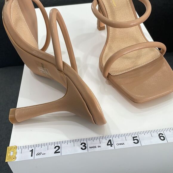 NEW Olivia Jaymes Women's Open Toe Camel Strap High Heel Sandal - Picture 9 of 9